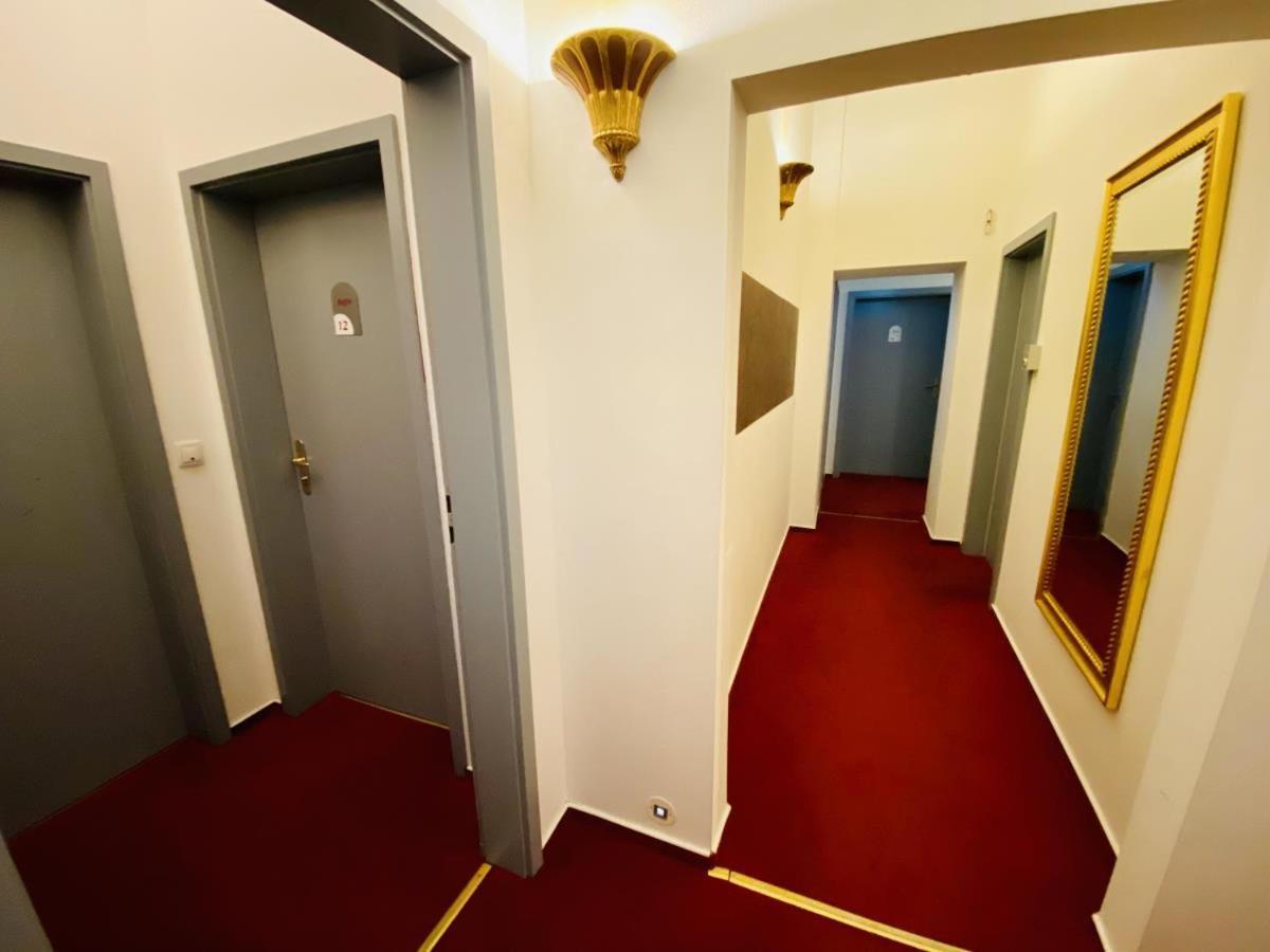 Doppelzimmer Humidor, Direkt Am Alten Strom روستوك المظهر الخارجي الصورة